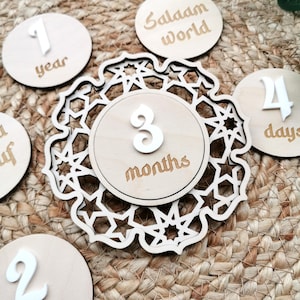 Salaam World pasgeboren moslimbaby mijlpaalschijf, islamitische fotorekwisieten, rotan cadeau nieuwe ouder, eerste moment baby, babyshower, babyherinneringen