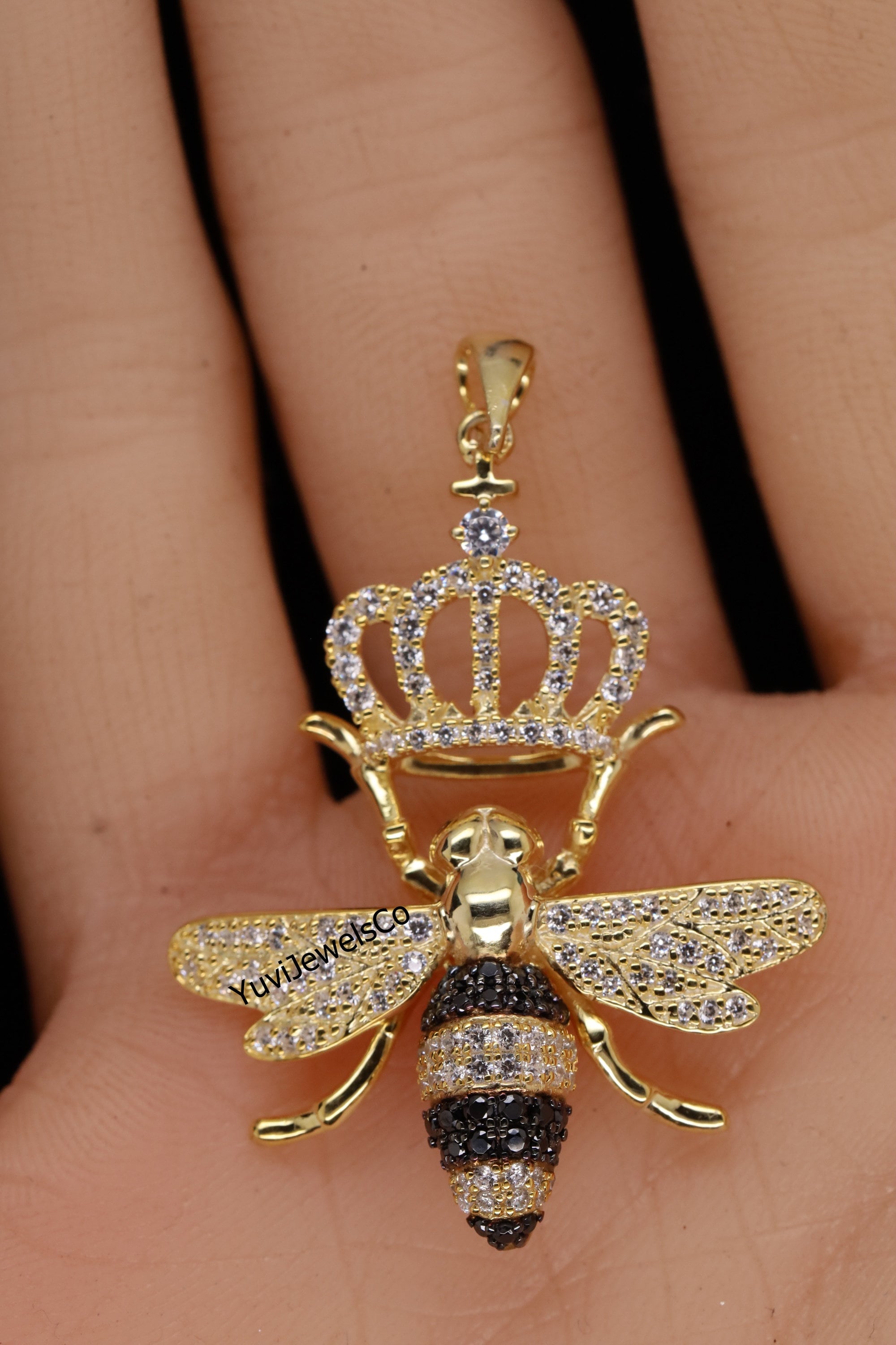 Queen Bee Crown Pendant, Black & White Round Moissanite Diamond Queen ...