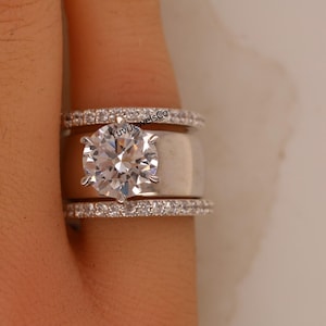 Anel solitário com aliança completa para a eternidade, conjunto de anéis de diamante moissanite com lapidação redonda de 3,87 TCW, conjunto de alianças de casamento, conjunto de anéis trio de prata 925