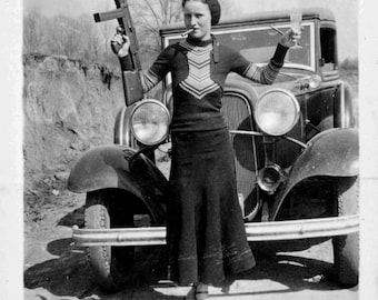 1930s Gangster Girl Bonnie Vintage Poster – Bonnie and Clyde Retro Crime Era Outlaw Print