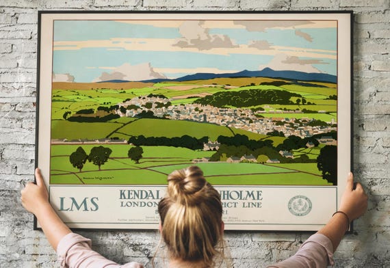 ヴィンテージ LMS 鉄道旅行ポスター – ケンダル、湖水地方（額入り