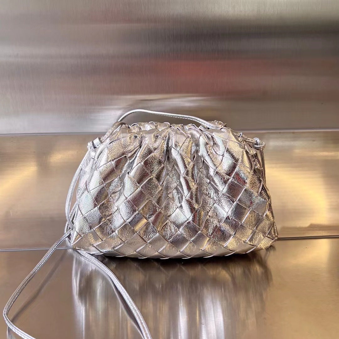 Silver shop bottega clutch