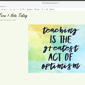 Op de afbeelding: Een aquarel achtergrond met een citaat dat luidt "onderwijs is de grootste daad van optimisme".