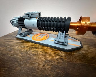 Custom Lightsaber Stand: Elegant Display for Legacy Hilts