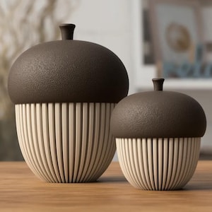 Acorn container/light decoration (flame effect tealight included)