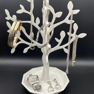 Jewellery tree – Elegant & Functional Jewellery Organizer