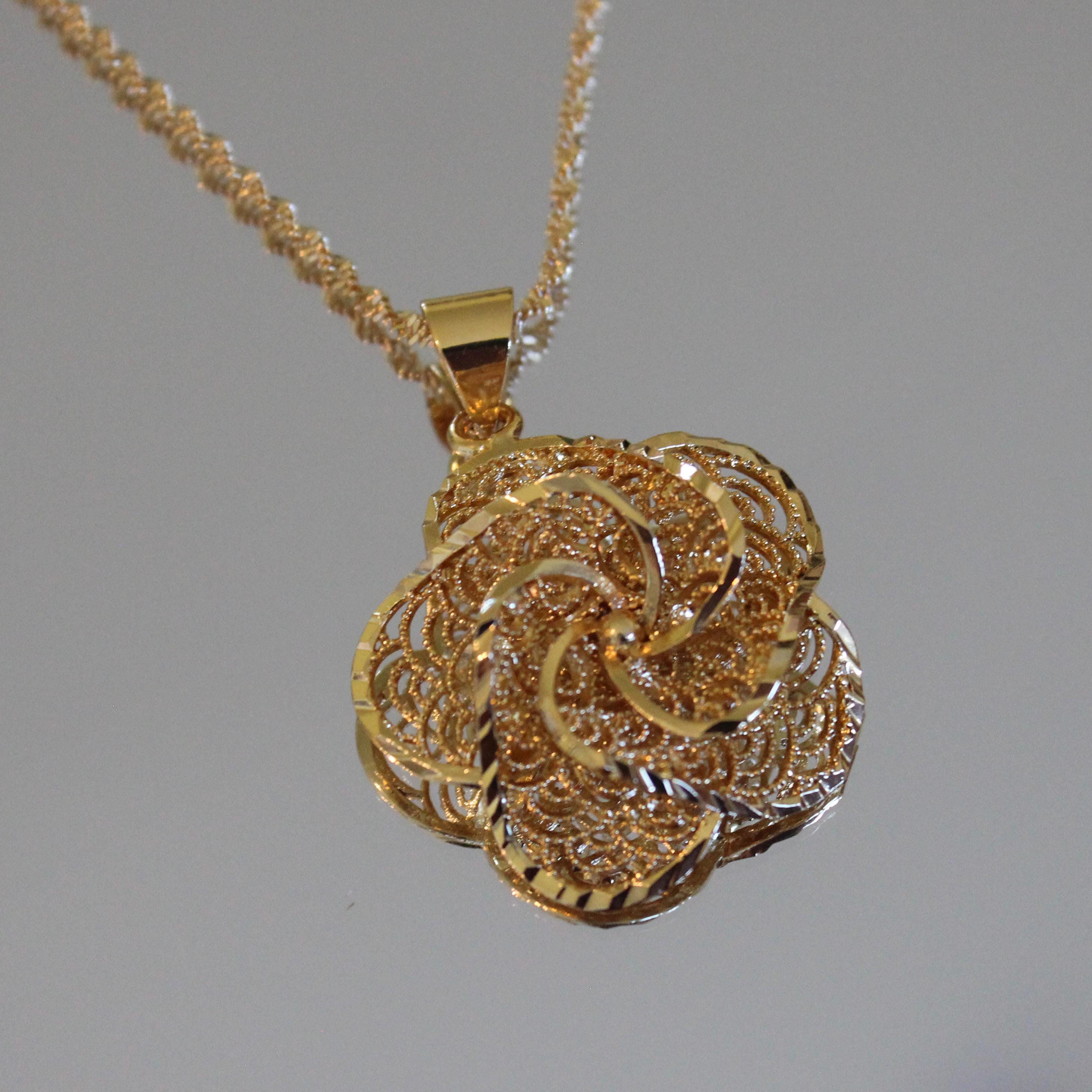 Saudi Gold Pendant - Etsy