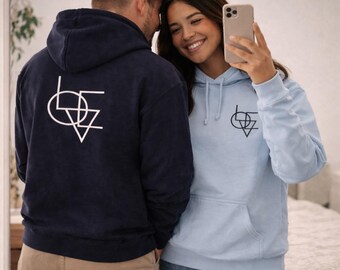 Hoodie met minimalistisch geometrisch LOVE-ontwerp | Witte sweater