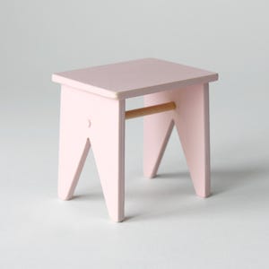 1:6 Scale Pink Miniature Stool – Handmade Dollhouse Furniture for Barbie, Blythe & Fashion Royalty Dioramas | by Minimagine