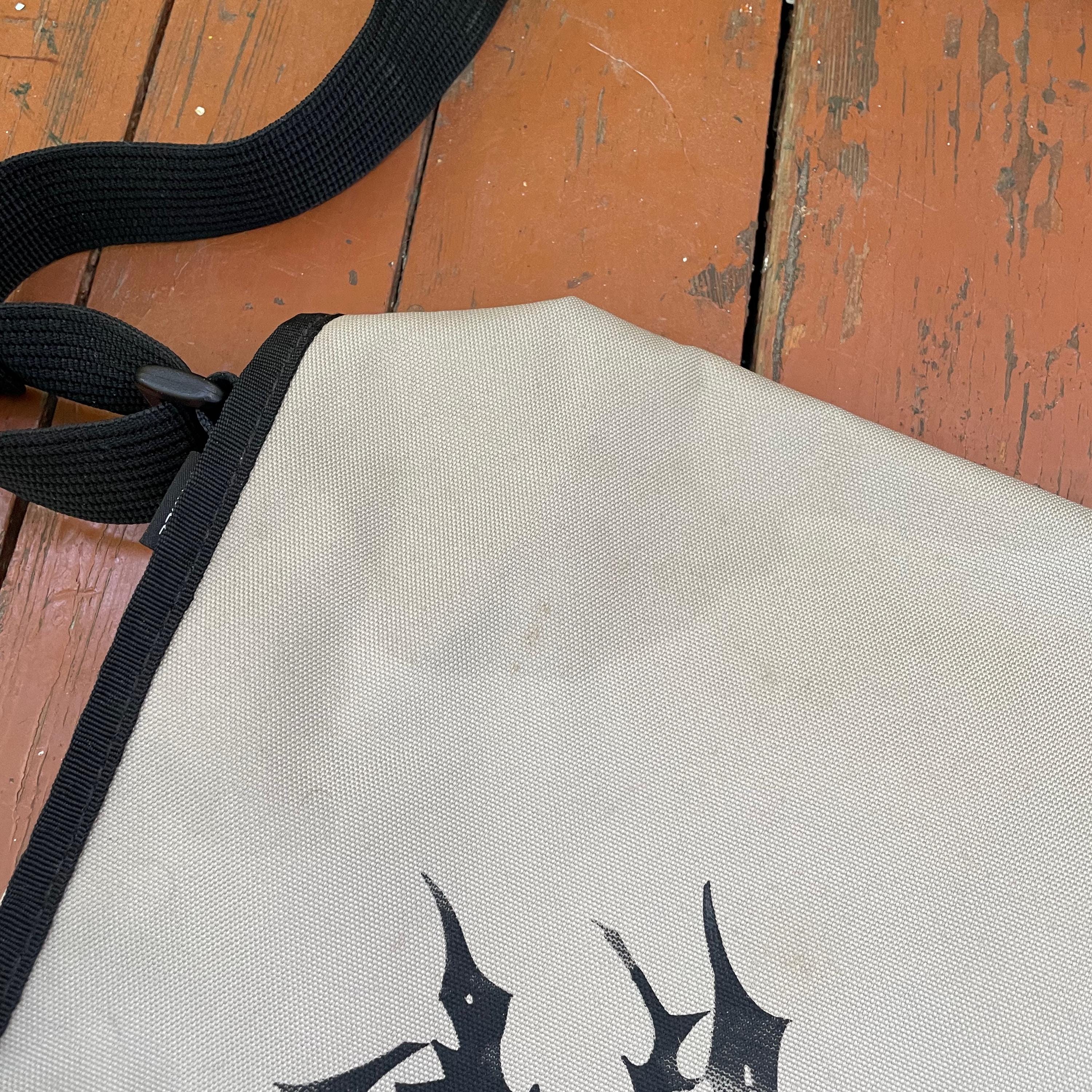 Custom O'neill Messenger Bag – Upcycled Y2K Streetwear