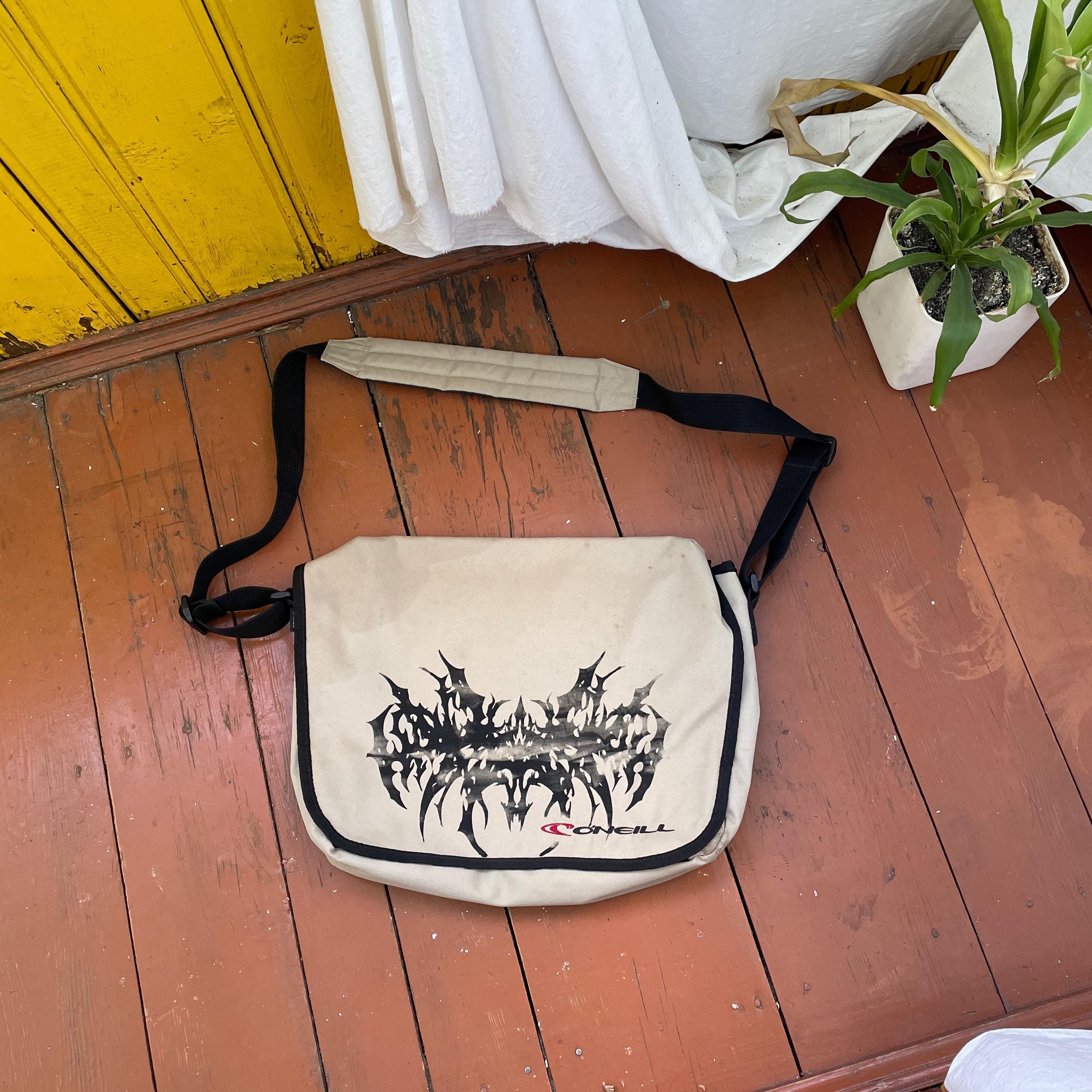 Custom O'neill Messenger Bag – Upcycled Y2K Streetwear