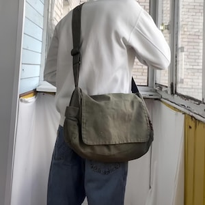 Grand sac à bandoulière en toile pour homme et femme, poches pour l'école et les voyages, sac fourre-tout à bandoulière, pour ordinateur portable 15 pouces, sac messager