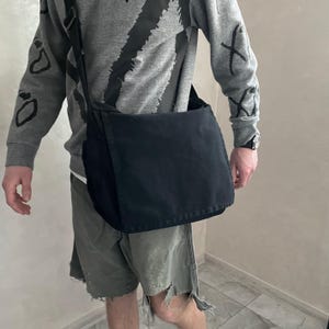 Umhängetasche extra Groß für Damen und Herren für Schule und Reisen, Hobo Schultertasche, passend für 15 Zoll Laptop Reisetasche klassische Tasche zip