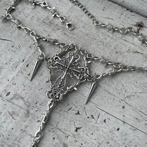 Gothic Kreuz Halskette Unisex Edelstahl Kein Anlaufen Wasserdicht Wasserdicht Grunge Punk Emo Alternative Geschenk für Sie Ihn präsentieren y2k