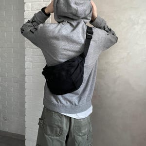 en toile pour femme ou homme | banane pour homme | Sac banane en toile noire | Sac banane à bandoulière | Sac banane vintage et rétro de l'an 2000