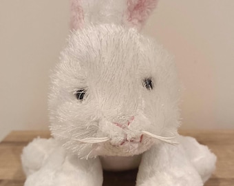 Ganz Lil' Kinz Webkinz Rabbit. Soft Fuzzy White Bunny Soft Toy. 8