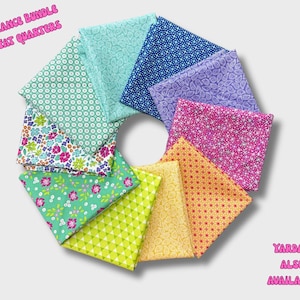 Puede incluir: Un vibrante paquete de diez fat quarters en varios colores y patrones. Las telas incluyen diseños florales, geométricos y de lunares en tonos de verde, azul, morado, rosa y amarillo. El texto dice "Vibrance Bundle 10 Fat Quarters" y "Yardage Also Available."
