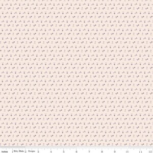 Könnte beinhalten: Ein Stoff mit einem sich wiederholenden Muster aus kleinen, stilisierten Scheren und Diamantformen in Grau- und Lilatönen auf cremefarbenem Hintergrund. Das Muster ist gleichmäßig über den Stoff verteilt und erzeugt ein filigranes Design. Messung in Zoll.