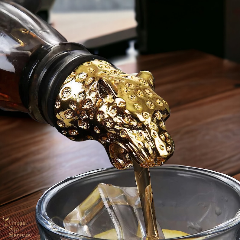 Leopard Head Liquor Bottle Pourer Mouth Wine Stopper Animal Unique Bottle Pourers Silver & Gold