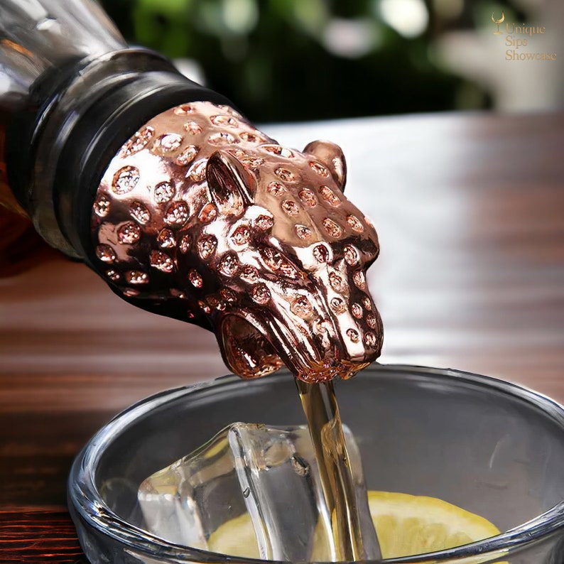 Leopard Head Liquor Bottle Pourer Mouth Wine Stopper Animal Unique Bottle Pourers Silver & Gold