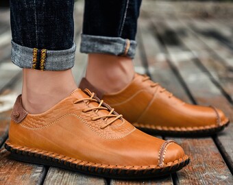 Zapatos planos de la tierra hombres, zapatillas de deporte de los hombres, zapatos de cuero, regalo, regalo para él, zapatos hechos a mano, mocasines hombres, zapatos casuales hombres, zapatos de moda de moda