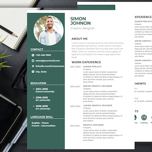 Peut inclure: Un modèle de CV vert et blanc avec une photo d'un homme dans le coin supérieur gauche. Le CV comprend des informations de contact, la formation, l'expérience professionnelle et les compétences. Le texte du CV comprend le nom Simon Johnon, Graphiste, et le titre "À propos de moi".