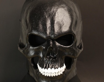 Full head skull mask helmet with movable jaw