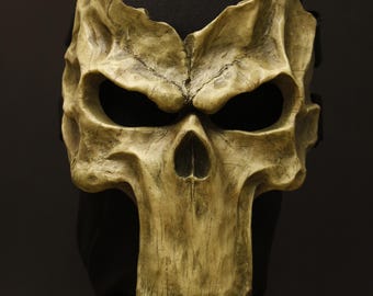 Death Mask cosplay inspired by Darksiders
