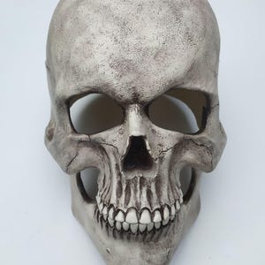 Full head skull mask helmet with movable jaw