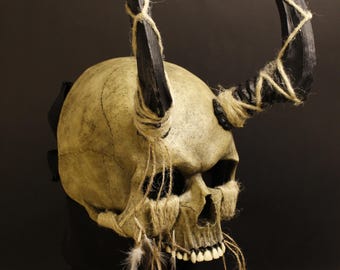 Demon skull half mask with horns