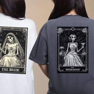タロットカードの独身パーティーTシャツ、パーソナライズされたブライダルパーティーTシャツ、カスタムメイドの花嫁介添人用トップス、ユニークなバチェロレッテTシャツ、カスタムメイドの前面文字