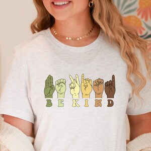 Be Kind Sign Language Unisex Tee, Teacher Motivational Retro Shirt, Sign Language Tshirt, Teacher Gift Idea, Back to School Apparel,