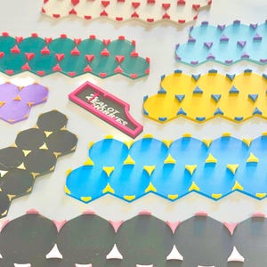 32mm Round Movement Trays bundle - Personalized colors - 3x 10 model hexagon modular formations for Wargaming 40k, AOS, 6x2mm magnet holes