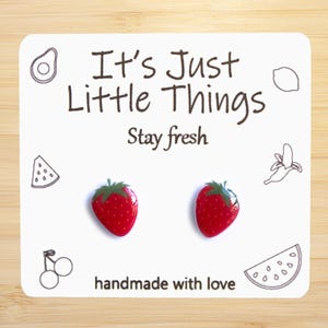 Cute Strawberry Earrings, Summer Earrings, Strawberry Jewelry, Fruit Earrings, Food Earrings, Strawberry Earrings, Plant Earrings, Handmade.