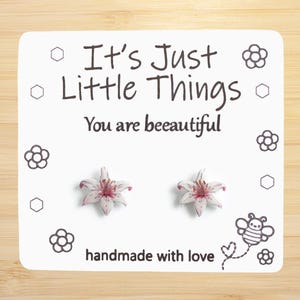 White Lily Earrings, Lily, Flower Earrings, Botanical, Plant Earrings, Floral Earrings, Flower Jewelry, Handmade Earrings, Gift for Her.