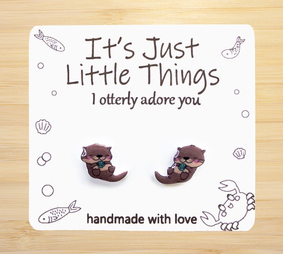 Otter with Seashell Earrings, Sea Otter, Otter Gifts, Otter Earrings, Otter, Cute Earrings, Animal Earrings, Birthday Gift, Gift for Her.