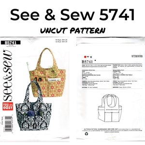 Może przedstawiać: Nieskrojony wzór szycia See & Sew 5741 na torbę typu tote z kieszeniami. Wzór zawiera instrukcje do uszycia dwóch różnych stylów toreb, jednej z nadrukiem kwiatowym, a drugiej z czarno-białym nadrukiem damaskowym. Wzór jest oznaczony jako "Yes! It's Easy" i zawiera kod kreskowy.
