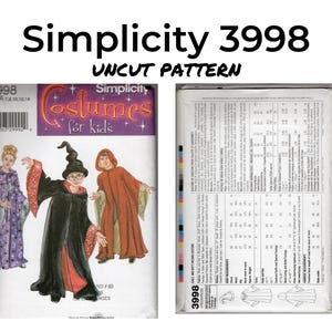 Op de afbeelding: Simplicity 3998 Ongesneden patroon voor kinderkostuums. Het patroon bevat instructies en onderdelen om een heksen- en tovenaarskostuum te maken. Het heksenkostuum is rood en het tovenaarskostuum is zwart met rode accenten.