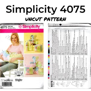 Patrón de costura de papel para accesorios de bebé Simplicity 4075, sin cortar, 2006, Shirley Botsford Designs, oso de peluche, bloques, portabebés, calentador de biberones