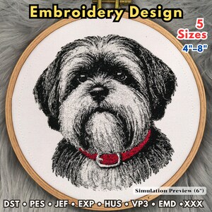 Op de afbeelding: Een borduurontwerp met een zwart-wit portret van een ruige hond met een rode halsband, gecentreerd in een houten borduurring. De tekst luidt Embroidery Design, 5 Sizes 4-8, en Simulation Preview (6).
