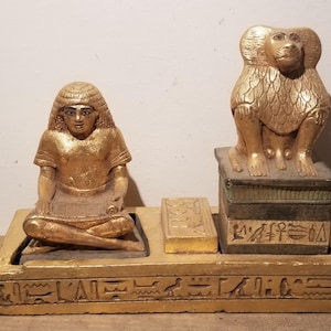 Estatua antigua de 3 piezas de sacerdote mágico y mono amarillo demoníaco, extremadamente embrujada. Actividad paranormal, concede deseos, cura y atrae la riqueza.