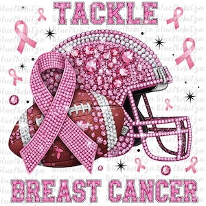 Può includere: Grafica digitale con un pallone da football, un casco e un nastro rosa, tutti adornati con strass rosa. Le parole "TACKLE" e "BREAST CANCER" sono visualizzate in testo rosa glitterato, con nastri rosa sparsi.