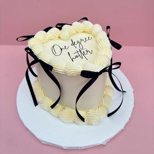 "One Degree Hotter" Acrylic Cake Topper - Graduation Party Decor For Class Of 2025, Black Modern Charm - View #10