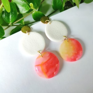 Dangling earrings in polymer clay, white, pink, yellow, gold