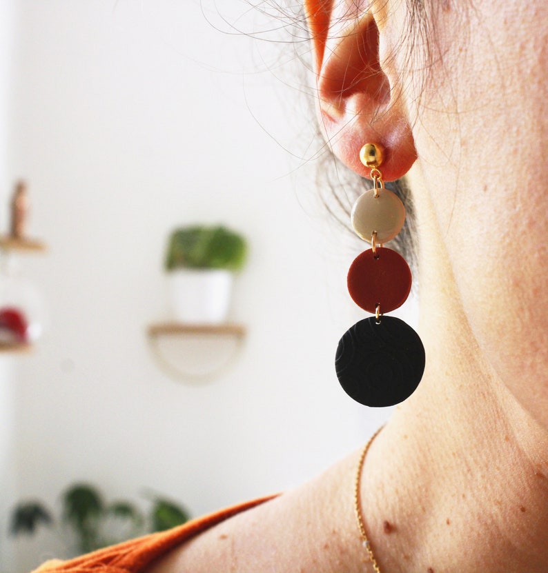 Dangling earrings in polymer clay, beige, black, terracotta image 4