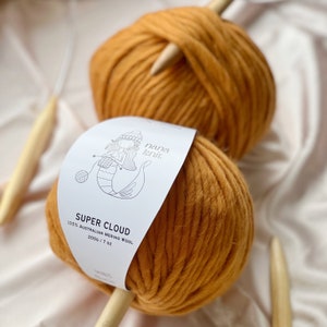Super Cloud Chunky Merino Wool Knitting Roving Yarn / 200g 100% Australian Merino Wool / Caramel