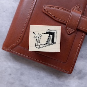 MA7Stamp Rubber Stamps - Books On Shelf