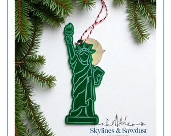 Acrylic Statue of Liberty Ornament – NYC Souvenir, Holiday Decoration