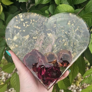 Unique Flower Preservation Keepsake | Custom Resin Heart | Wedding, Funeral, Mother&#39;s Day | Personalized Gift Idea | Special Memory