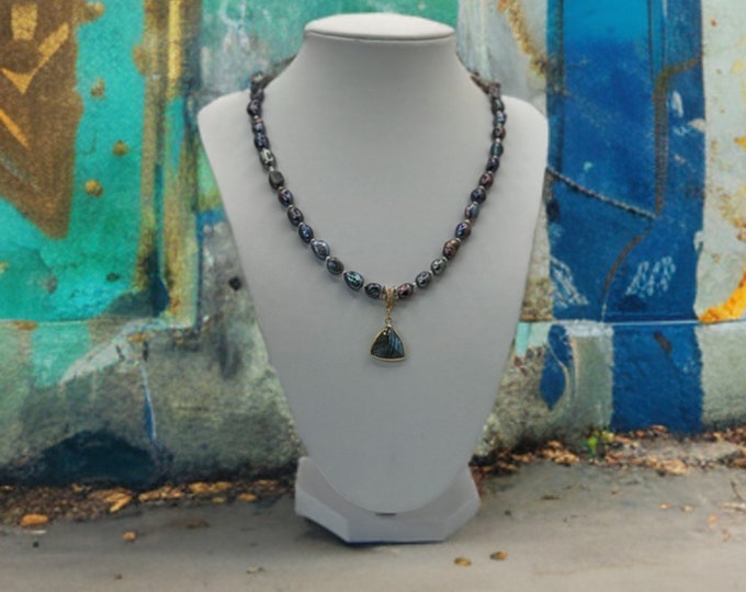 Midnight Peacock Pearl and Labradorite Elegance Necklace